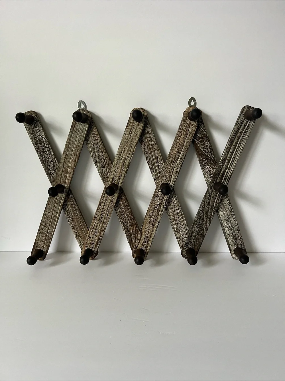 Accordion Rack Wooden Brown/Cream Distressed 14 Peg Classic Organizer